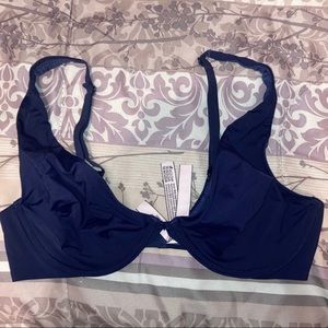 Victoria’s Secret unlined plunge bra